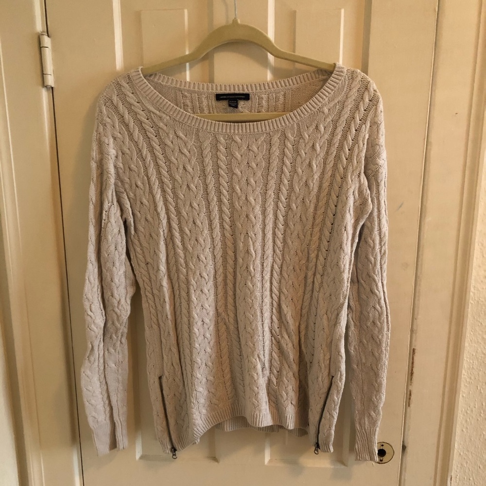 American Eagle Sweater- Sz M